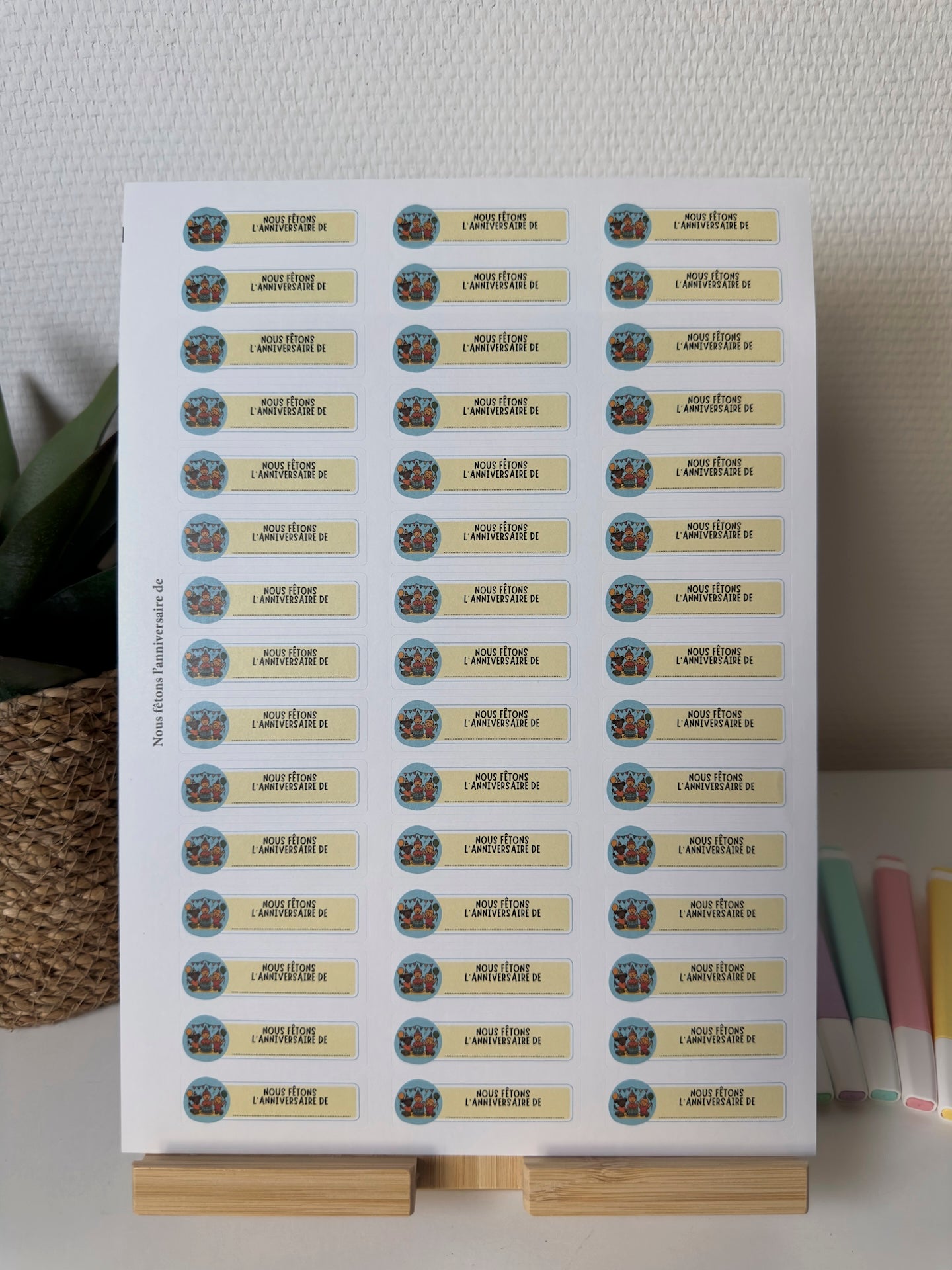 Planche de Stickers primaire – NOUS FÊTONS L'ANNIVERSAIRE DE... (45 stickers)