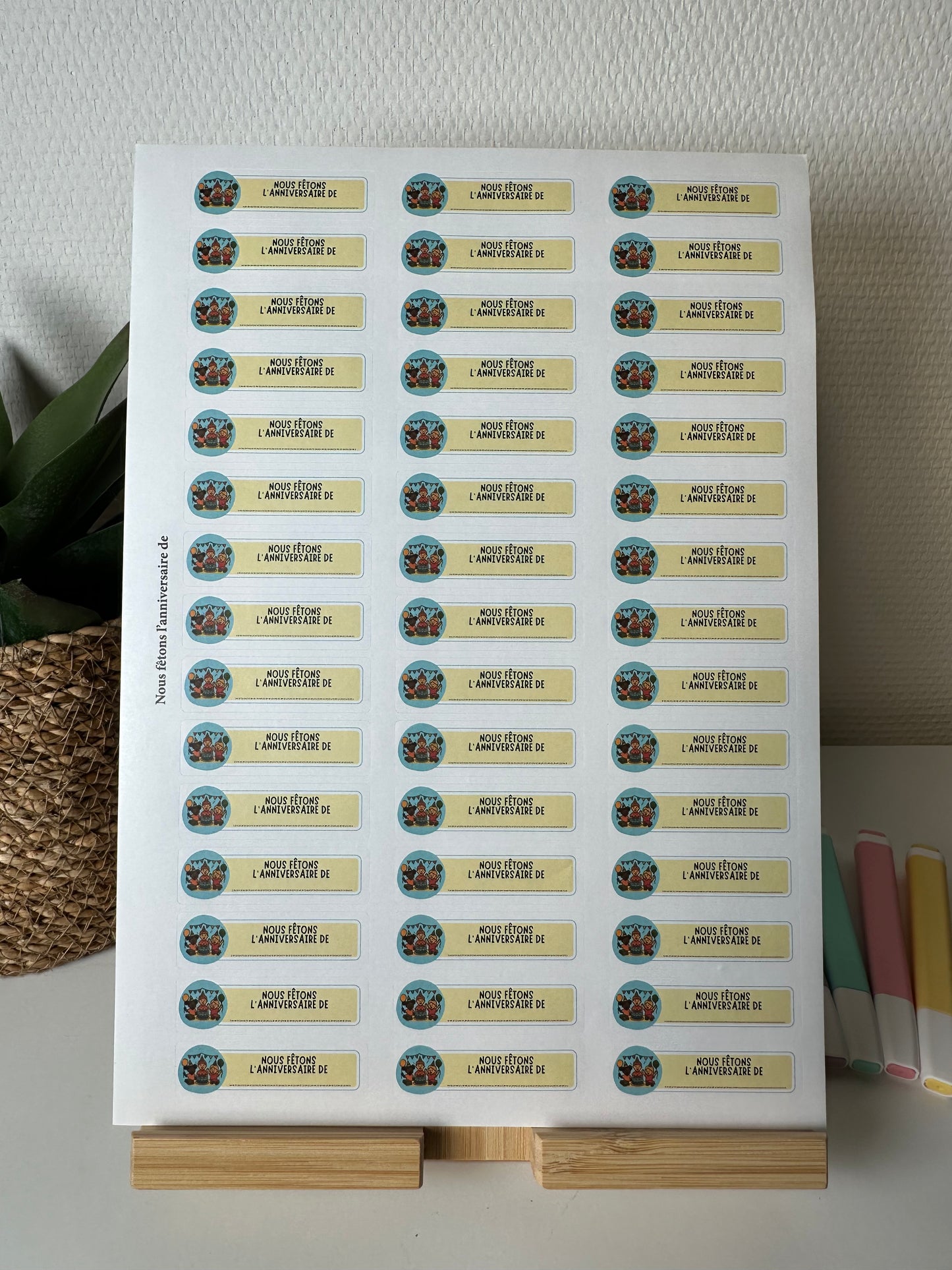 Planche de Stickers maternelle – NOUS FÊTONS L'ANNIVERSAIRE DE... (45 stickers)